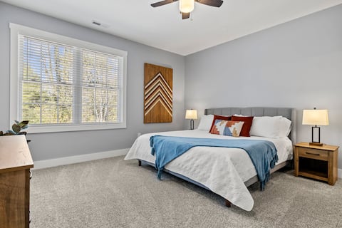 Newly Built 6BR Net Zero Home 5 mins to Biltmore