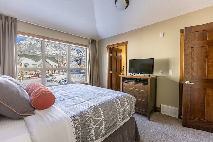 Chumba cha kulala #2, kitanda aina ya Queen na bafu kamili la kujitegemea