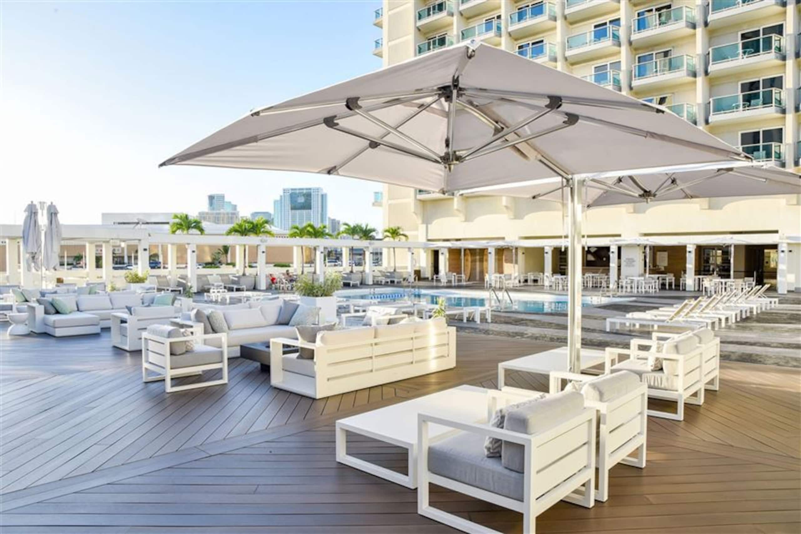 Hotel in Honolulu · ★4.76 · Studio · 1 bed · 1 private bath - Image 16