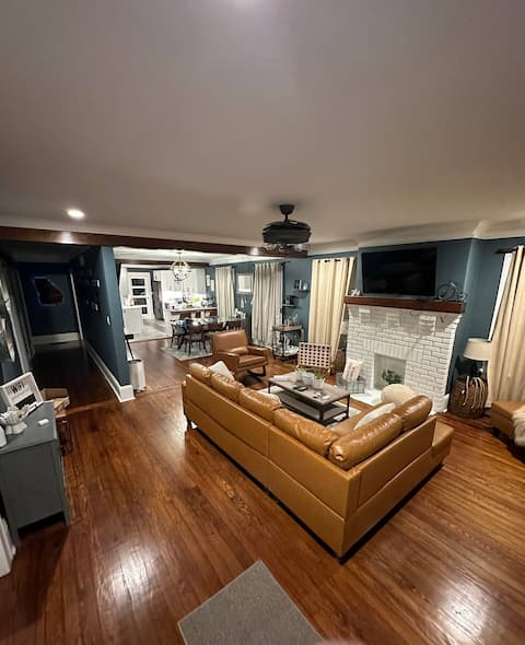Popular Airbnb listing: The Hospitality House ATL near MB Stadium in Ashview Heights