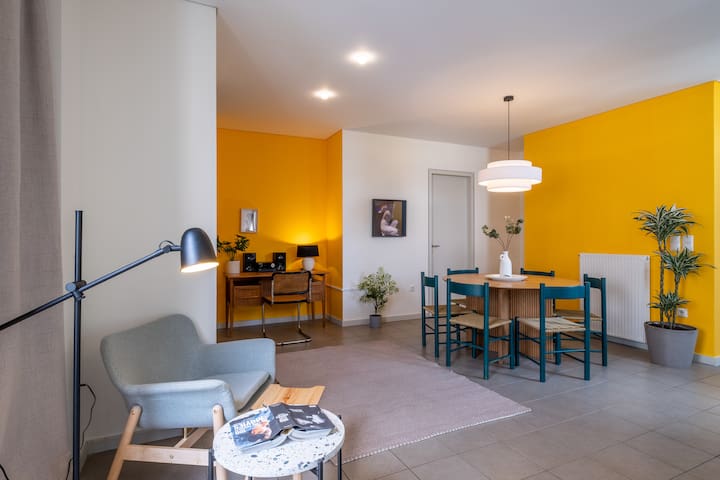 Award-winning Yellow-spot gallery image 3