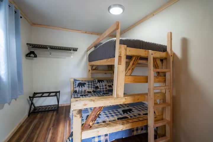 საძინებელი 1