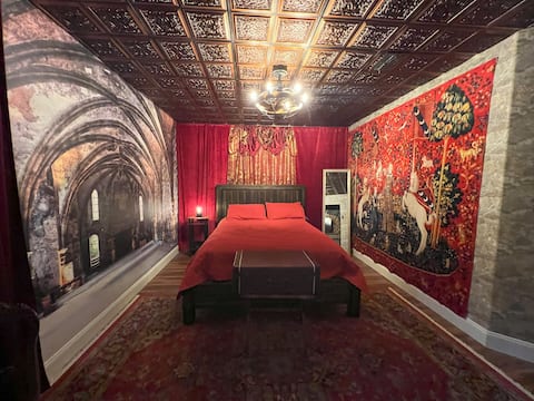 Popular Airbnb listing: Magical Castle Near Theme Parks in Four Corners
