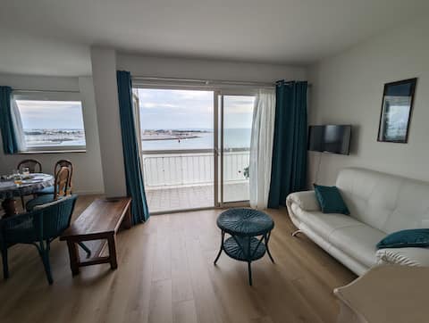 Top Airbnb: Nice apartment - sea view - 50 m2 à La Rochelle