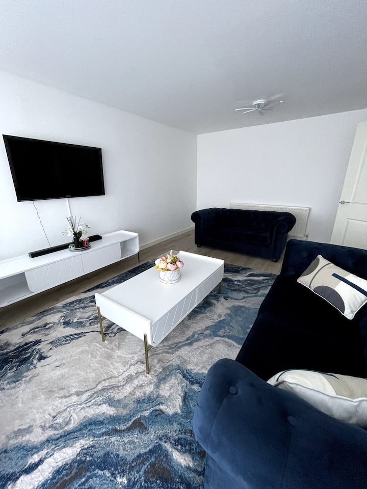 2Bed Flat in ClactononSea with full sea views Apartments for Rent