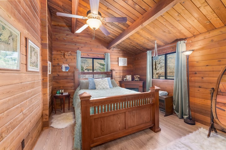 "Deer Valley" themed bedroom has a vintage vibe and deer decor.   The Queen-sized bed offers you a great night's sleep. Guests have asked for the bed brand after sleeping so well!  