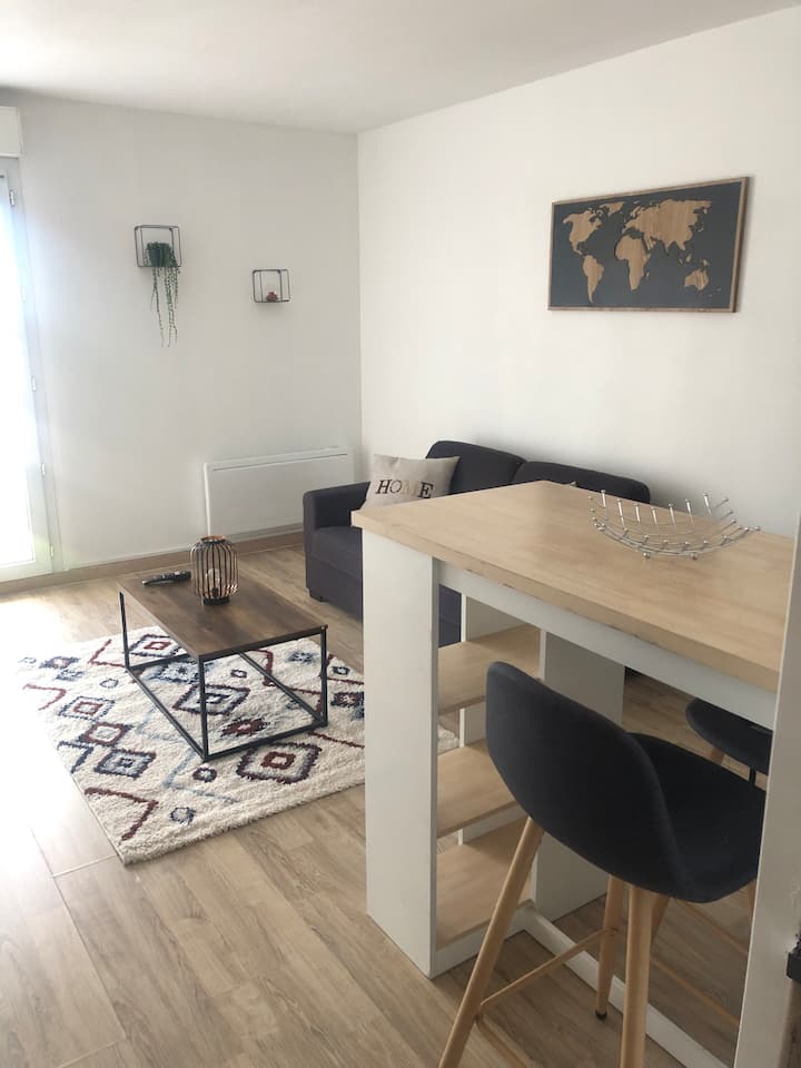 Fully equipped studio Apartments for Rent in Nîmes, Occitanie, France