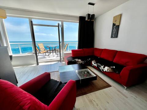 Modern Beachfront Apt w/ Pool