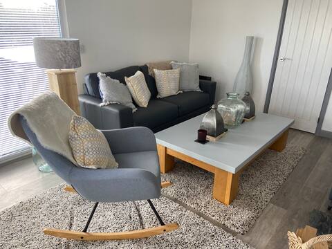 Top Airbnb: Pear Tree Cabin in North Warwickshire