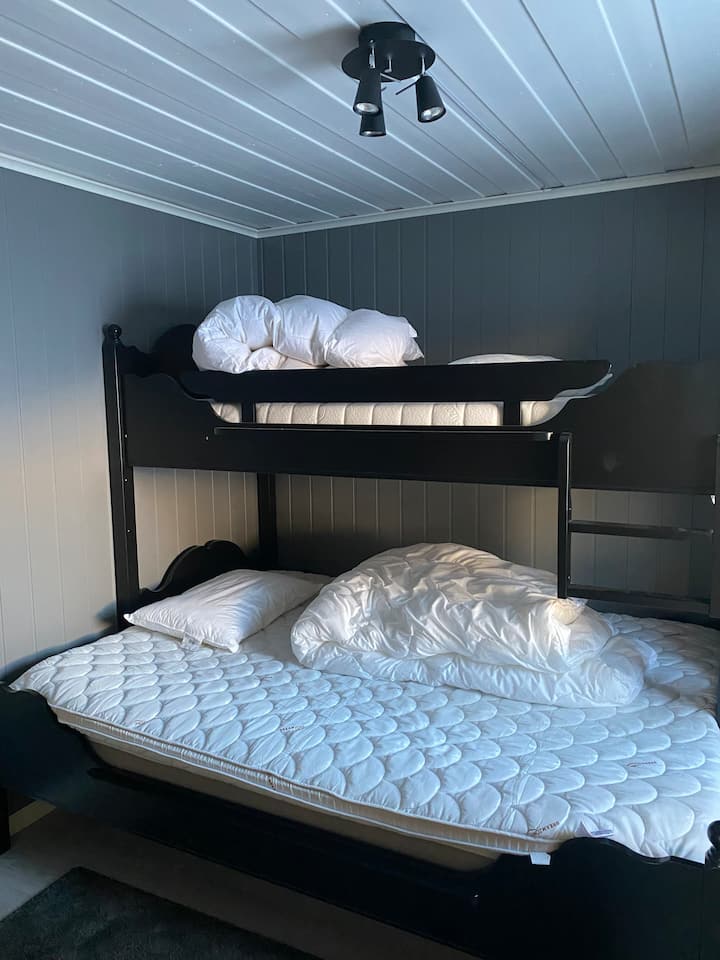 საძინებელი 1