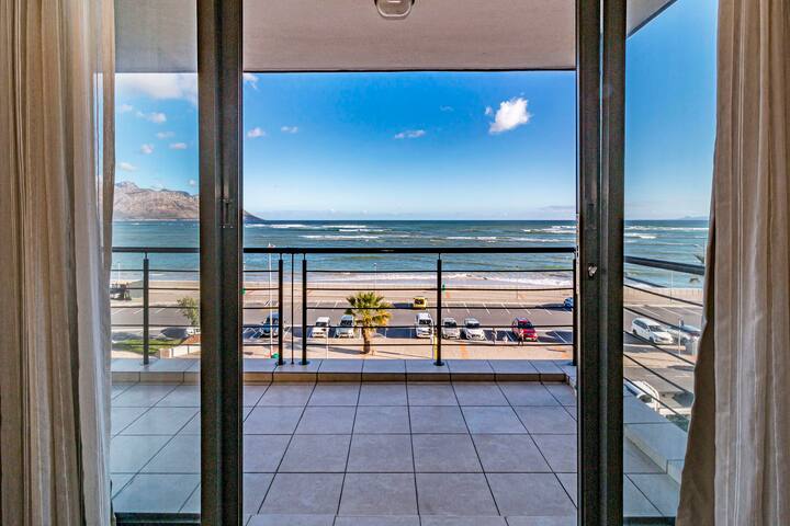 Beach Breaks On Strand 97. gallery image 4