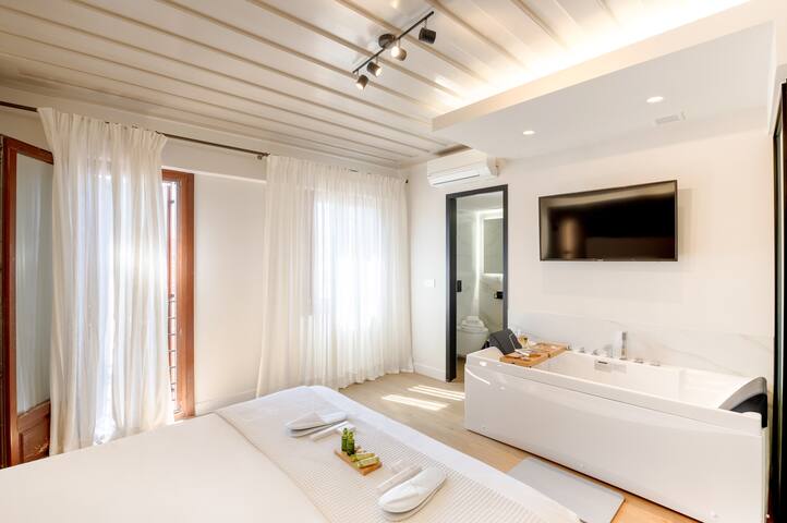 Hanim Boutique | apt with Private Terrace
