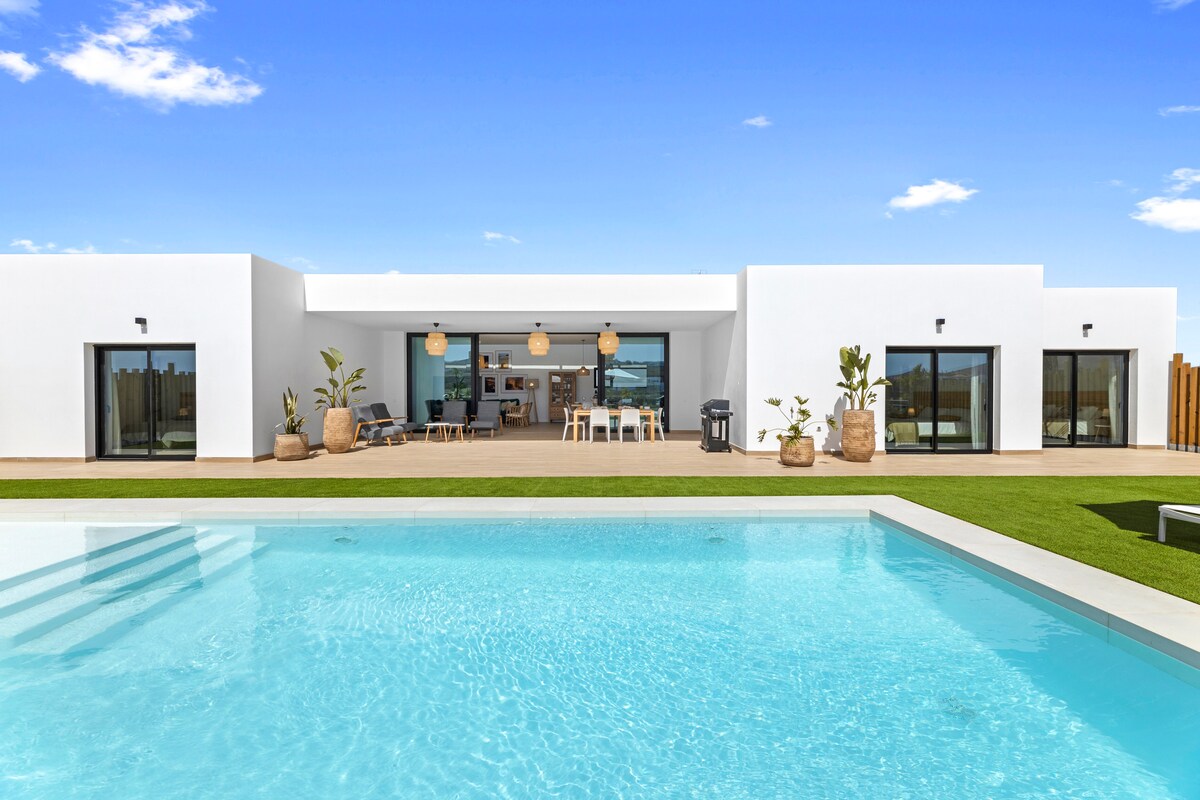 Top Airbnb: Villa Ayala, relaxation and tranquility in La Oliva