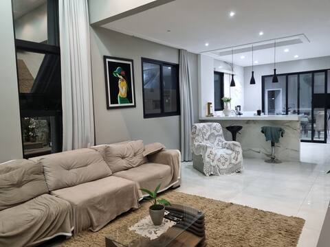 Condominio Novo Mundo/Modern and Comfortable