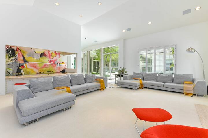 Architectural Oasis gallery image 2