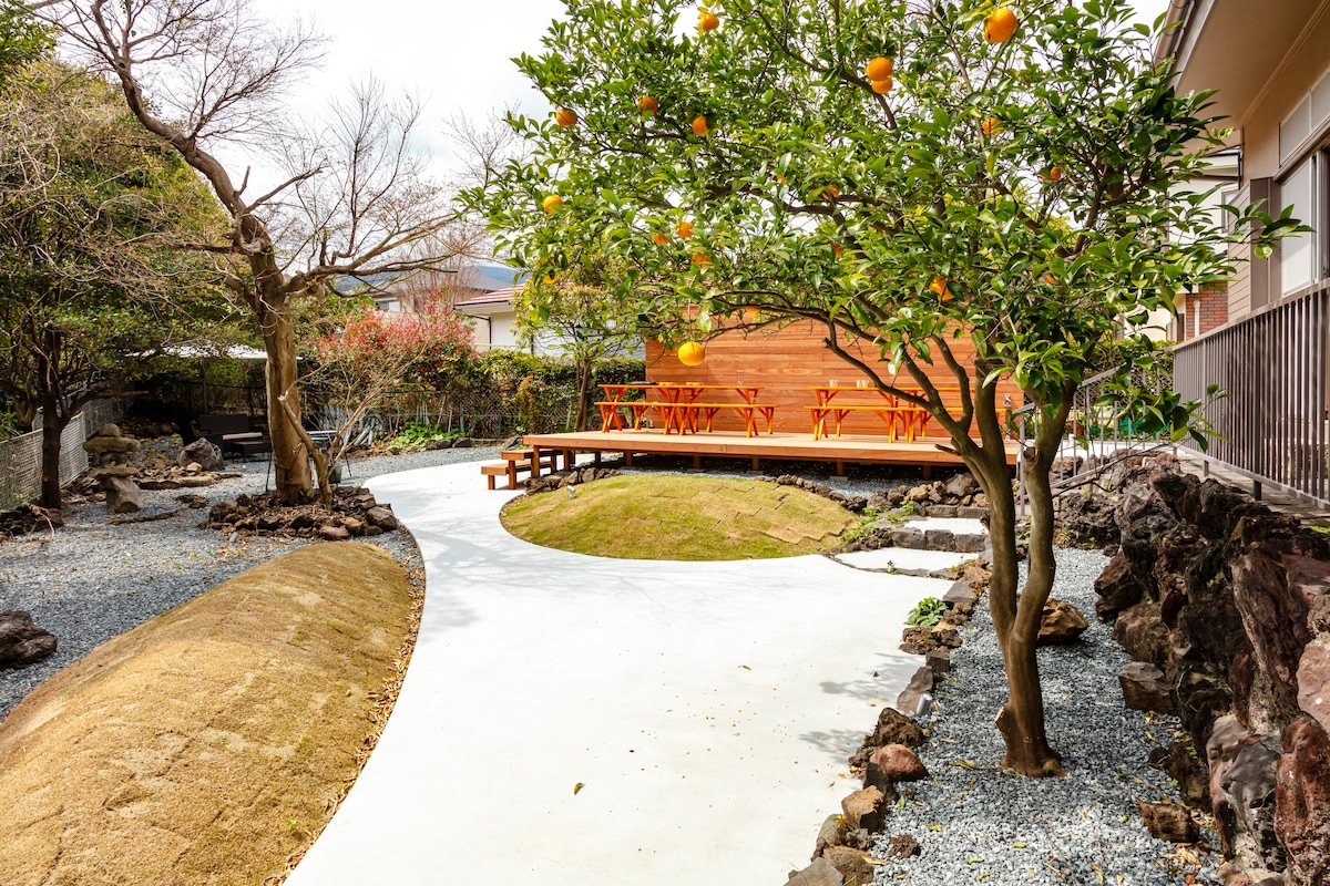 [With natural hot springs] A modern villa where you can feel the four seasons, a relaxing space nest