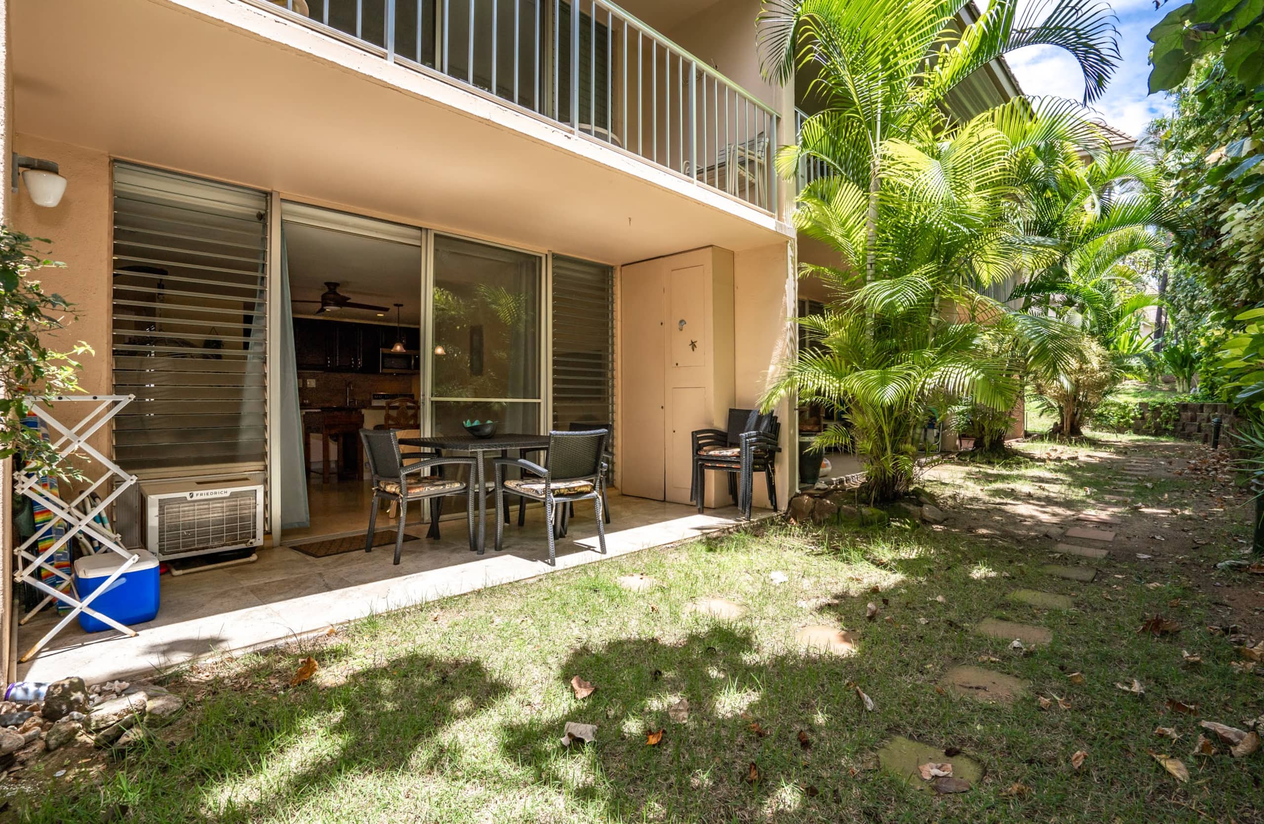 Stylish Condo By The Beach w/ Large Pool - Image 22