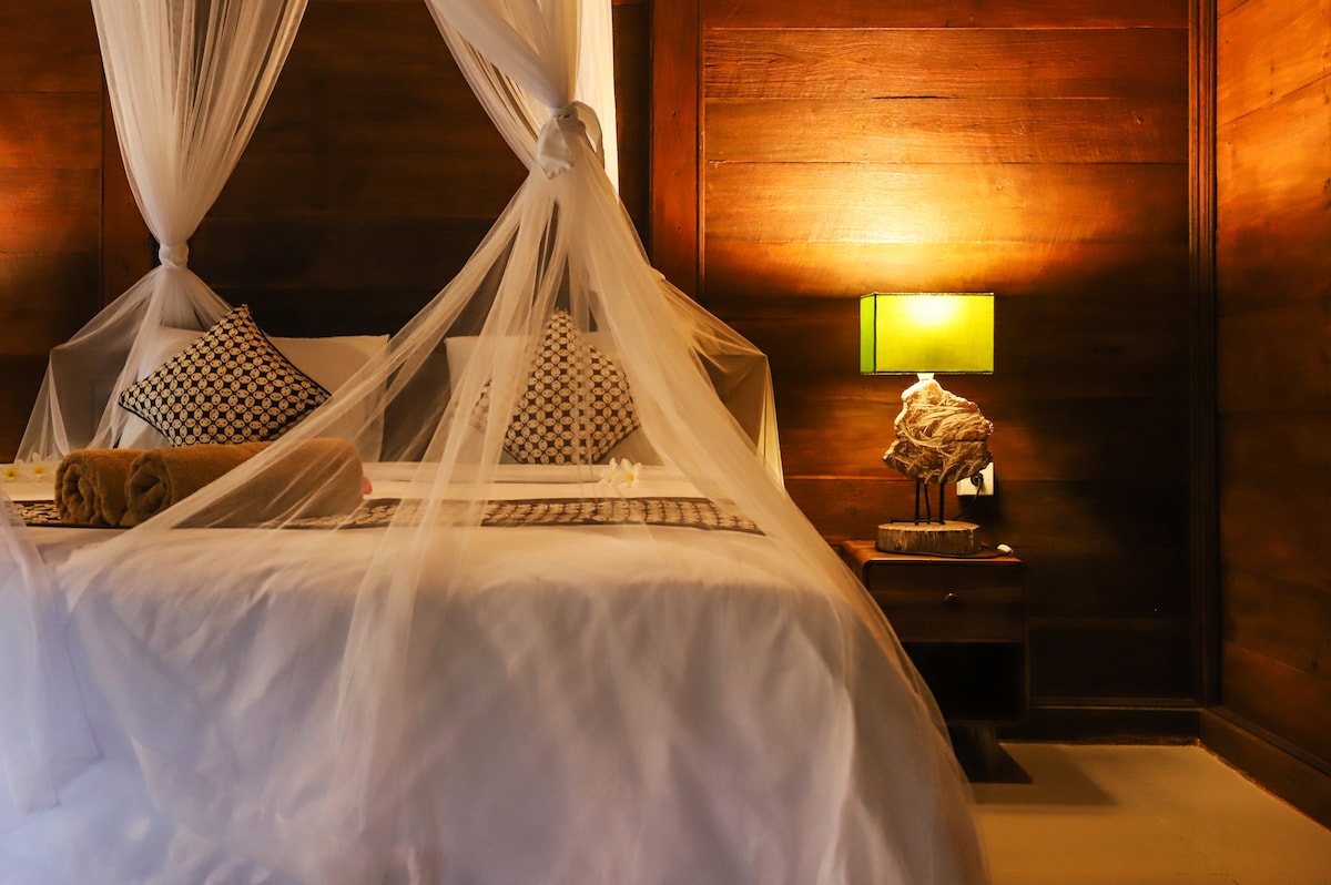 Villa in Kecamatan Ubud · ★4.8 · 1 bedroom · 1 bed · 1 private bath รายการ Airbnb เปรียบเทียบ