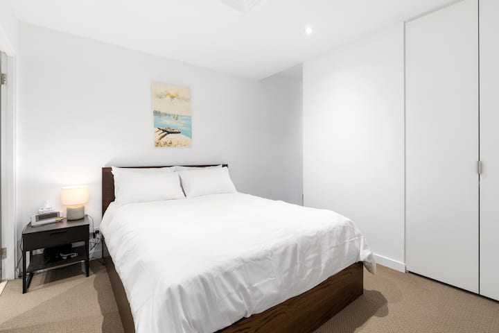 Bedroom 1 - Queen sized bed