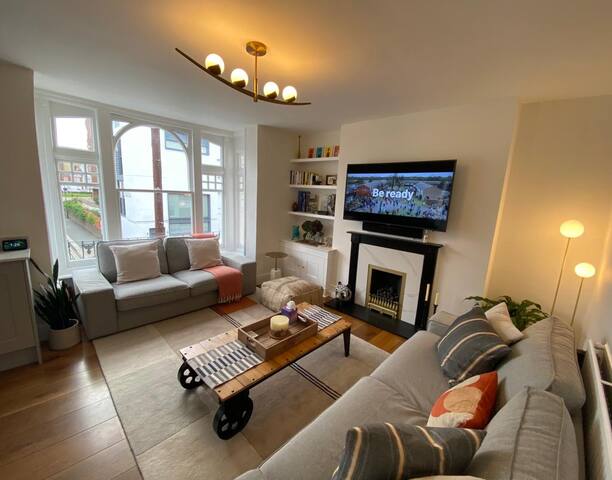 Two Bedroom Fulham Maisonette