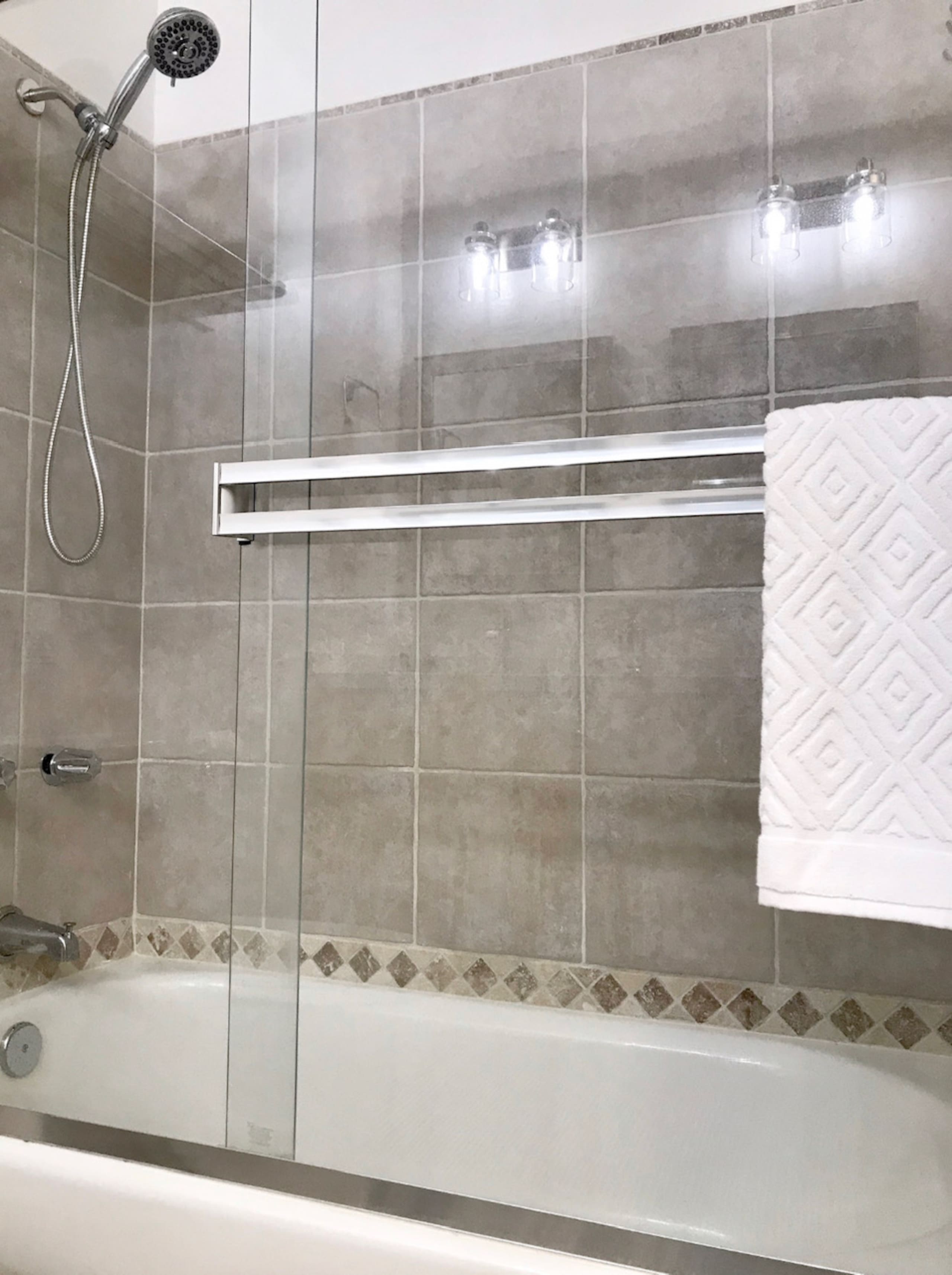 Home in Lihue · ★4.92 · 2 bedrooms · 4 beds · 1.5 private baths - Image 17