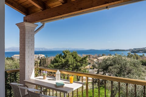 Aloe Superior Seaview Apartment with Hot Tub