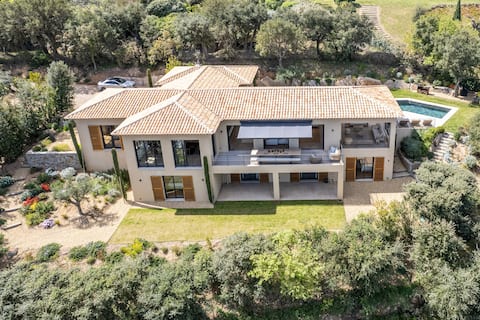 Villa Carpe Diem 5 suites, swimming pool, sea view