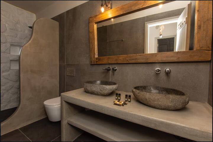 Deluxe villa with private pool gallery image 5