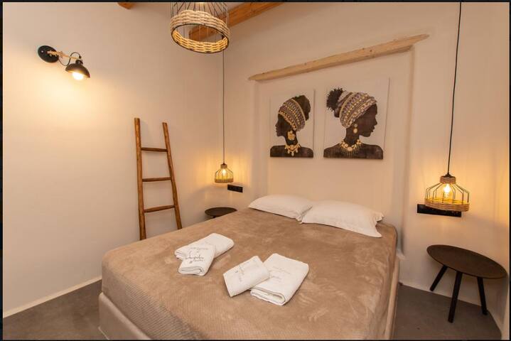 Deluxe villa with private pool gallery image 2