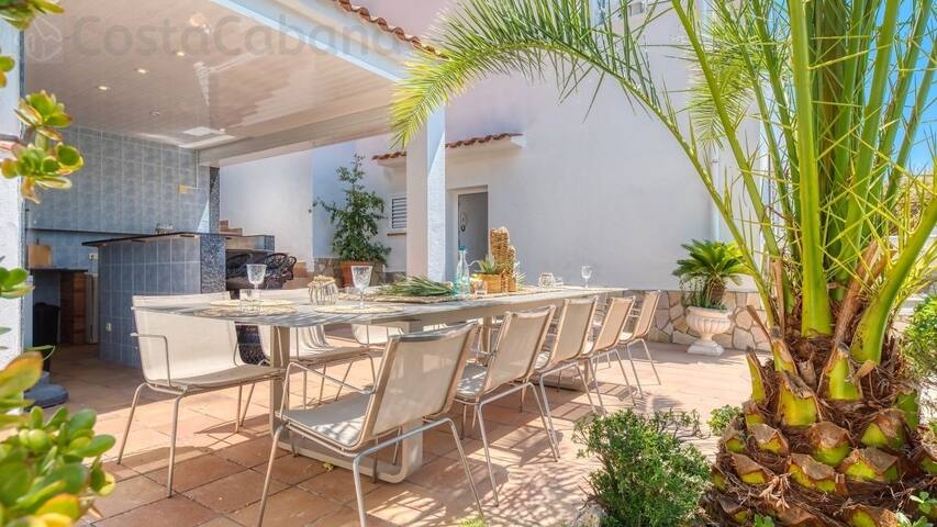 * Costacabana – Villa Maribel * close to centre! gallery image 5