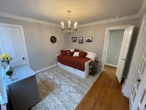 Home in Downtown Kirkwood