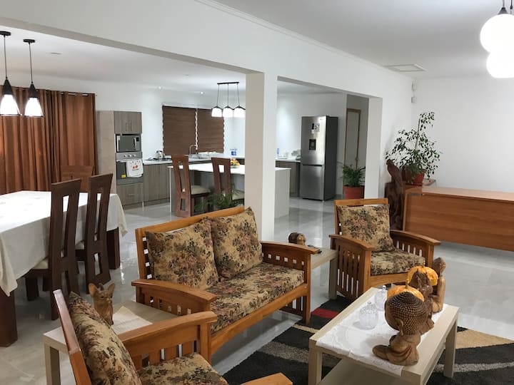 Casa Balinese Con Piscina - Buin