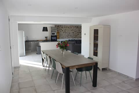 Family cottage for 10 people