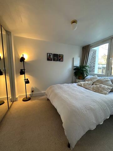 Stylish home in central London gallery image 3