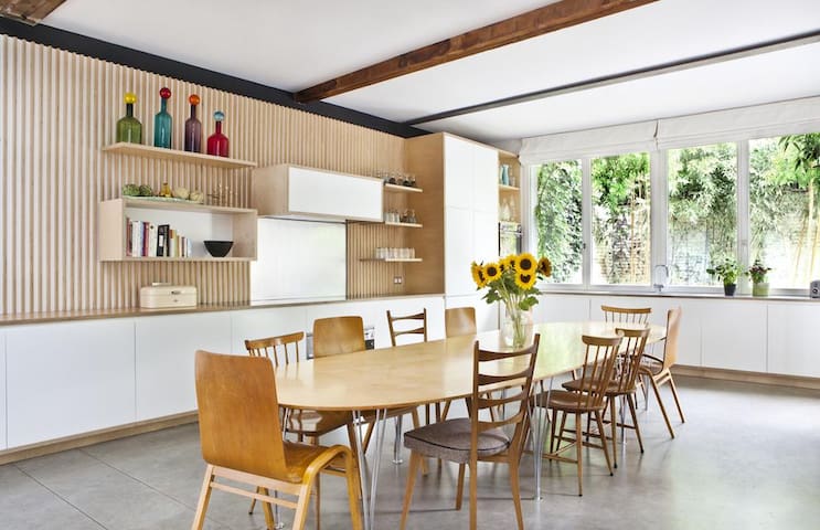 Exceptionnelle maison de 450 m2 avec jardin