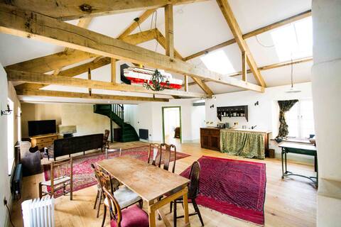 Stylish loft apartment - The Sail Loft