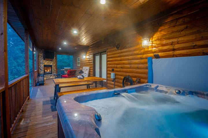 Couples Cabin W/ Hot Tub, Spa Bath & Fireplace - Broken Bow