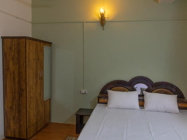 СТАН - 2 (живописен семеен апартман): спална соба 