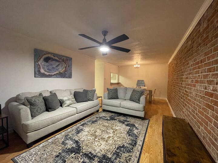 2/2, Pool, Gated community near LSU! Apartments for Rent in Baton