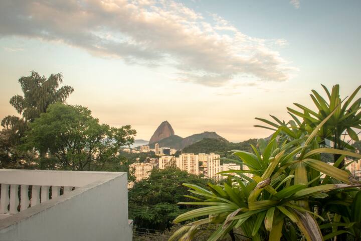Casa charmosa com piscina e vista deslumbrante gallery image 5