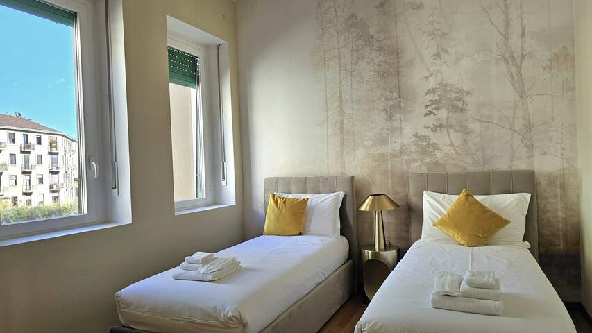 2 Bedroom Apartment with Terrace – 6 Guest – Duomo gallery image 4