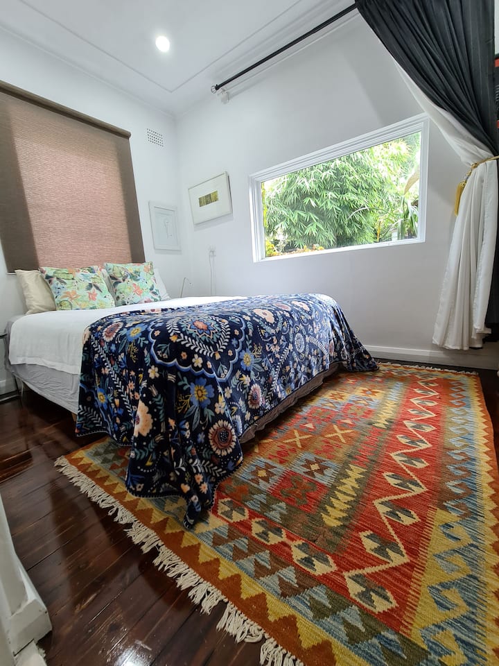 მე-6 საძინებელი , ბამბუკის სახლი 