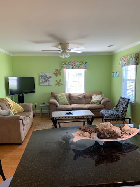 Top performing Airbnb: Escape Hatch II in Atlantic Beach