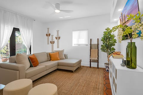 Top Airbnb: Cascada House in Coral Gables Area in Coral Gables