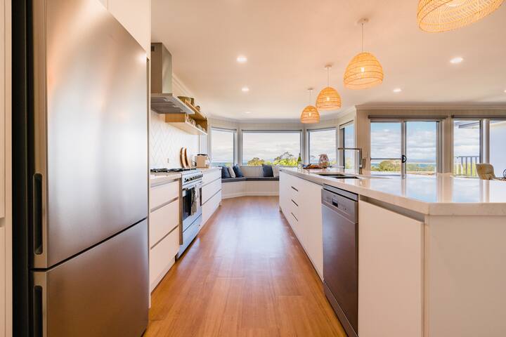 Beach House on Westwood gallery image 4