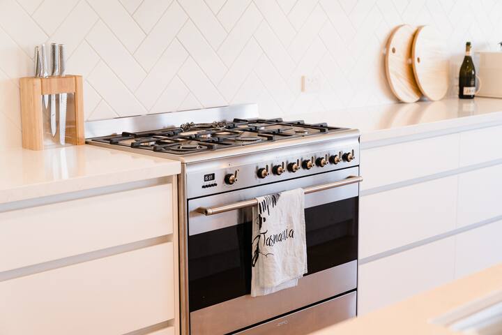 Beach House on Westwood gallery image 3