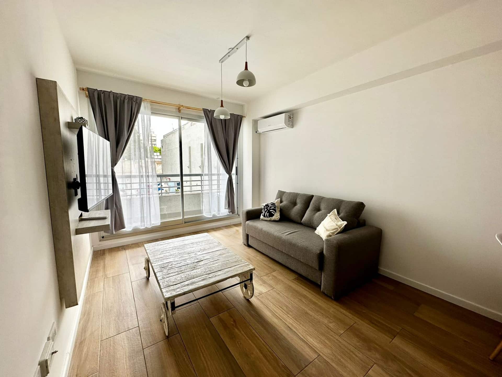 Brand New Modern Apartment with Pool and Gym
