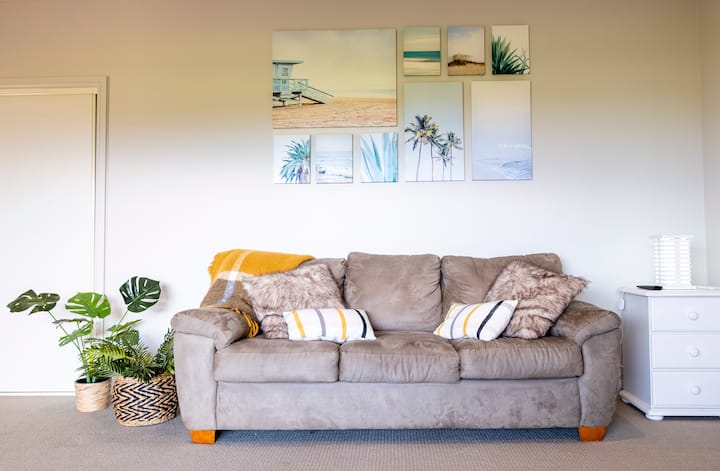 Pohodlný druhý salónik