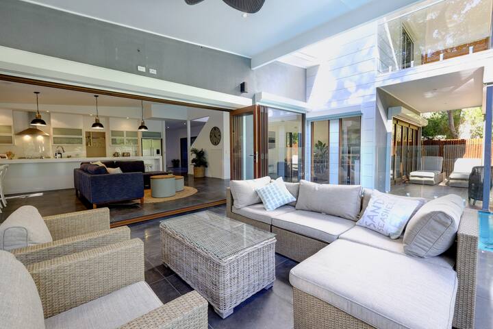 Away@Boomerang Pool & Air-conditioned 5BR escape gallery image 5