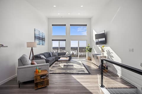 3/3 King Bed close to everything